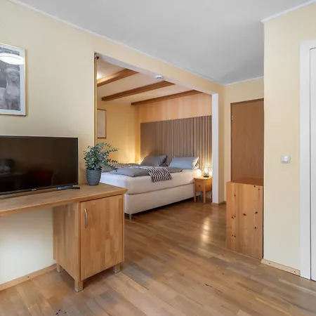 Hotel Alpenrose 3*